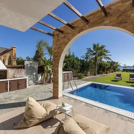 Seafront Ionion H5 Villa *