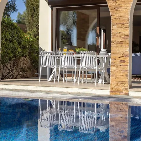 Seafront Ionion H5 * Αγία Νάπα