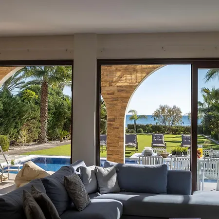 Villa Seafront Ionion H5