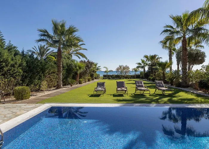 Villa Seafront Ionion H5 *