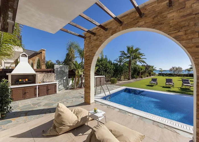 Seafront Ionion H5 Villa *