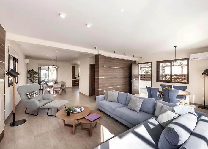 Villa Seafront Ionion H5