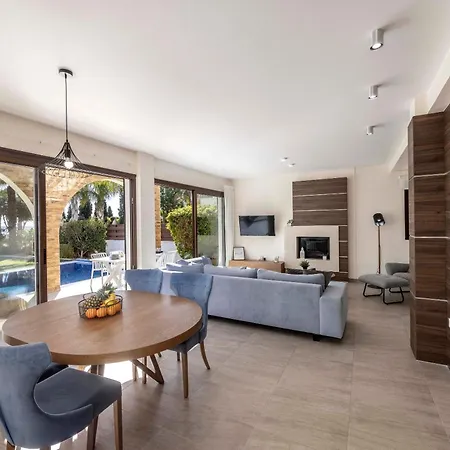 Seafront Ionion H5 Villa *