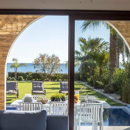 Seafront Ionion H5 Villa