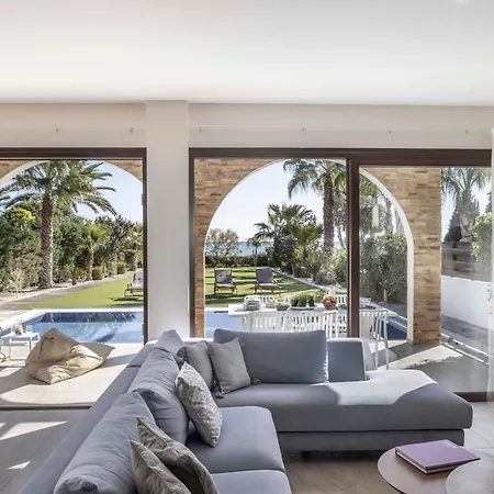 Villa Seafront Ionion H5 *